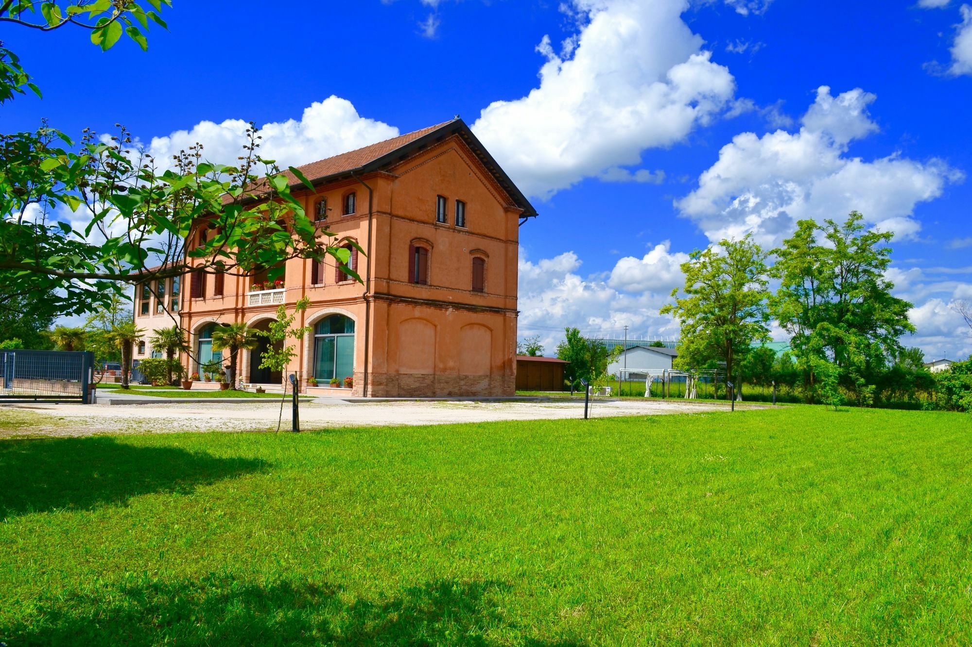 Residence Baco Da Seta Mestre Bagian luar foto